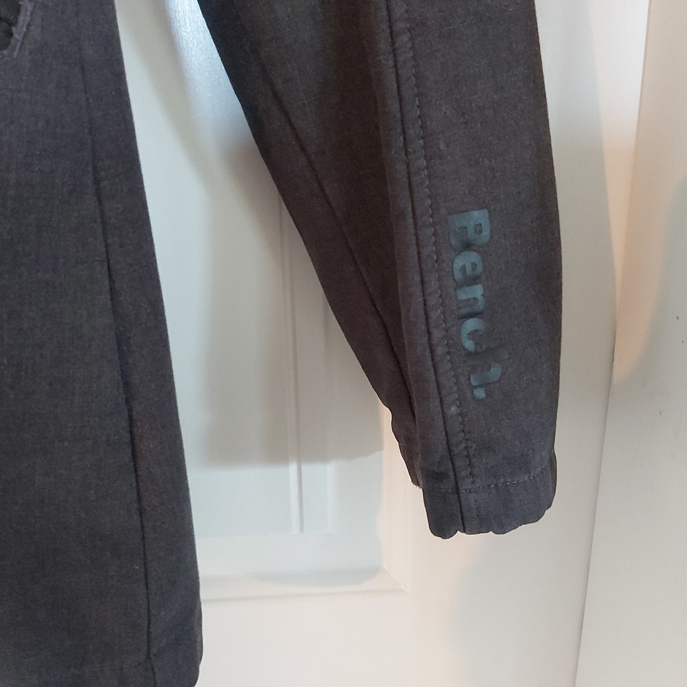 🆕️Bench Coat - Picture 2 of 10